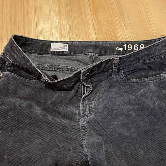 Gap Skinny Corduroy Pants - Picture 2 of 3